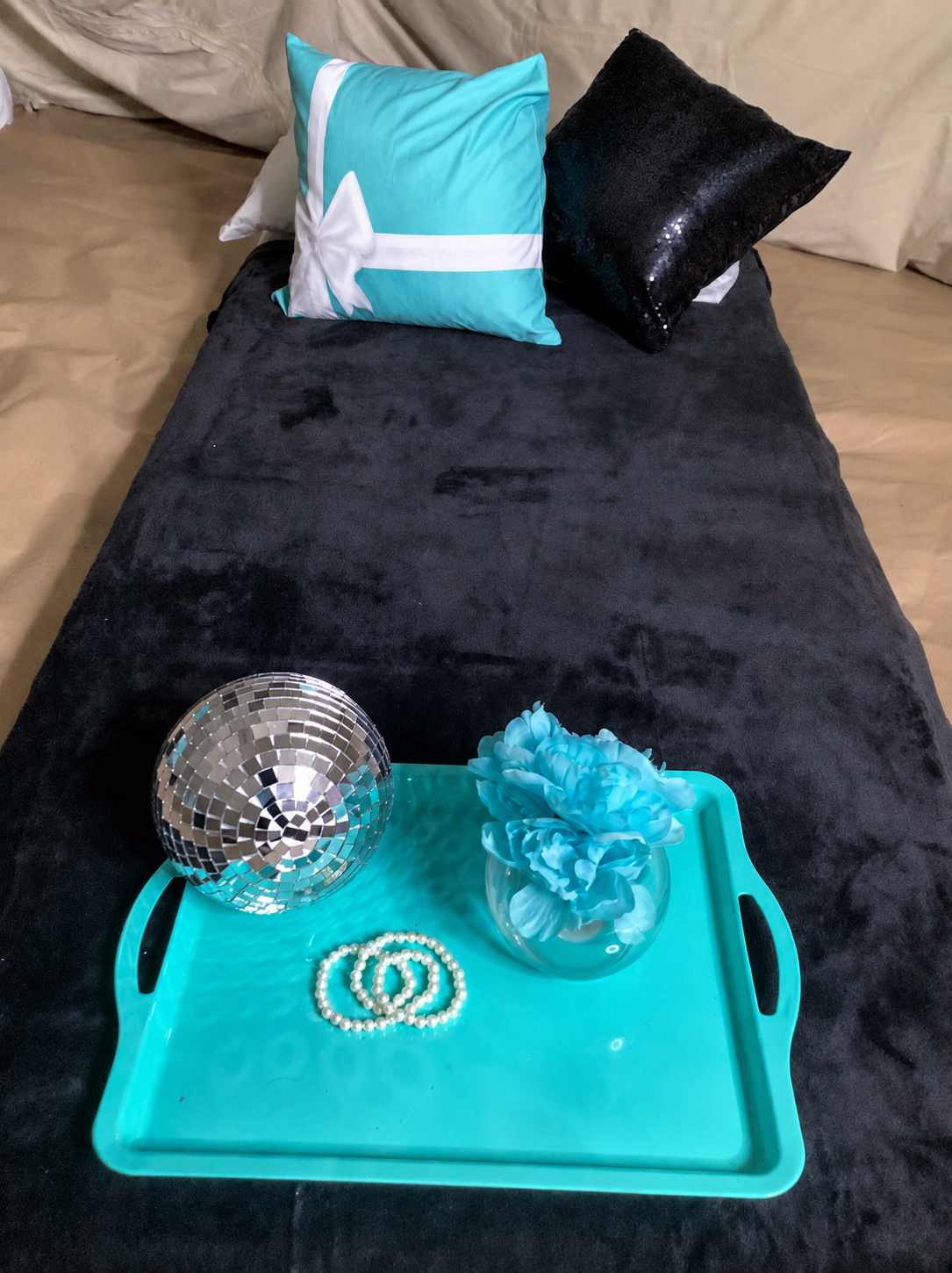 Tiffany themed glamping setup